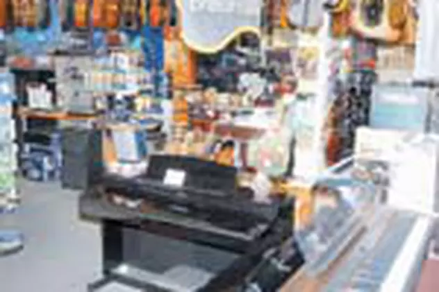 Si-a deschis un supermagazin de instrumente muzicale in Munchen