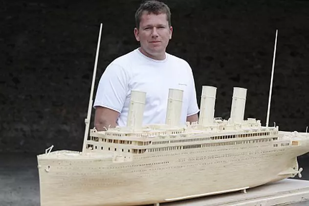 A construit Titanicul din beţe de chibrit