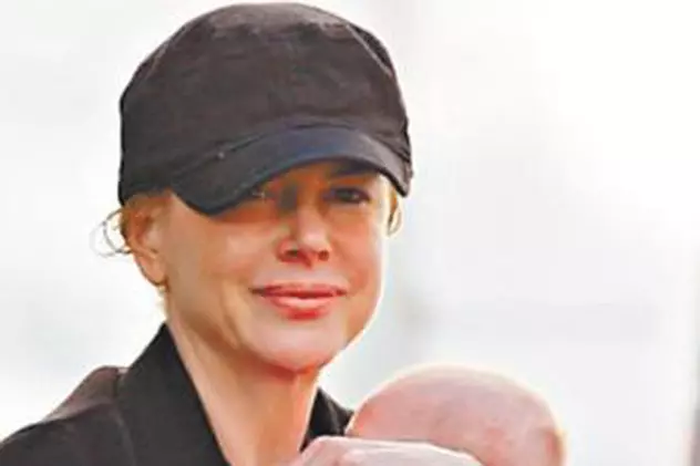 Prima poză cu fetiţa lui Nicole Kidman