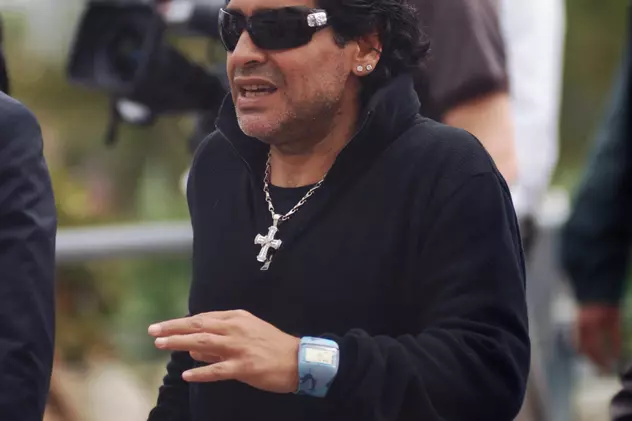 Maradona, dator vândut
