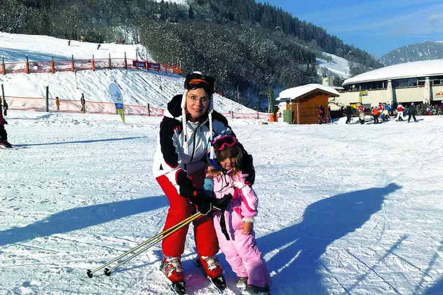 Raluca Moianu a învăţat să schieze odată cu fetiţa ei