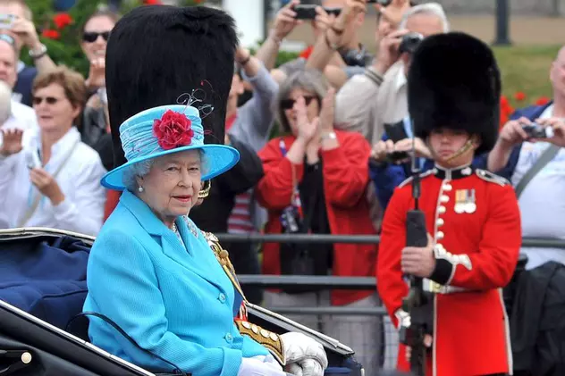 Marea Britanie sărbătoreşte oficial ziua Reginei