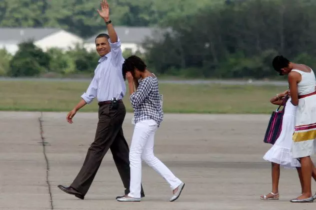 Foto / Obama a plecat în vacanţă