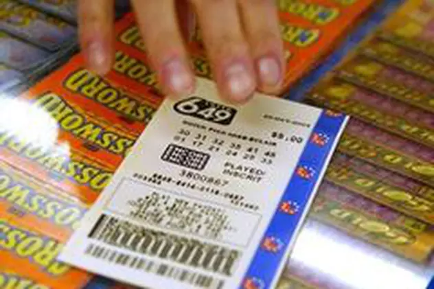 O pensionară din SUA a câștigat la loterie pentru a treia oară, în ultimii trei ani. Ce vrea să facă cu banii