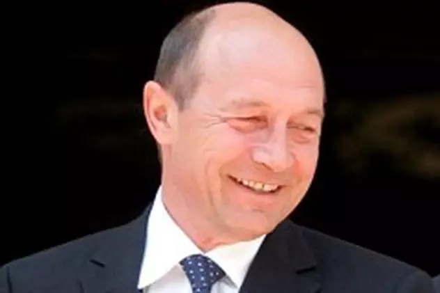 Băsescu: "Voi promulga Legea educaţiei în această lună" 