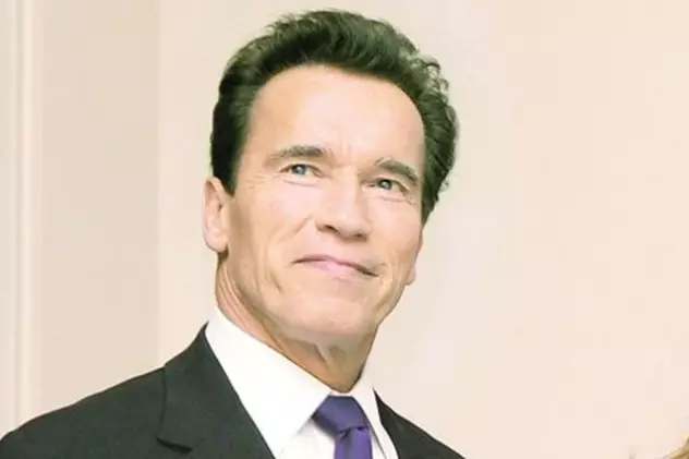  Schwarzenegger în vizită în Irak