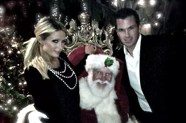 Paris Hilton, în poala lui Moş Crăciun