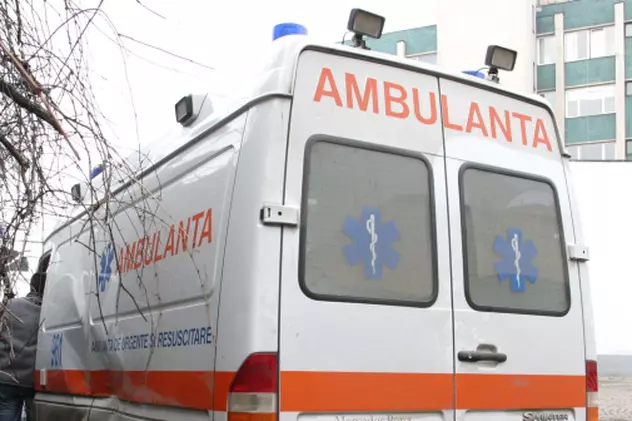 Un mort şi trei răniţi într-un accident rutier, în Cluj