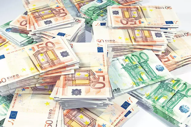 Curs valutar. Euro a atins maximul ultimelor trei luni