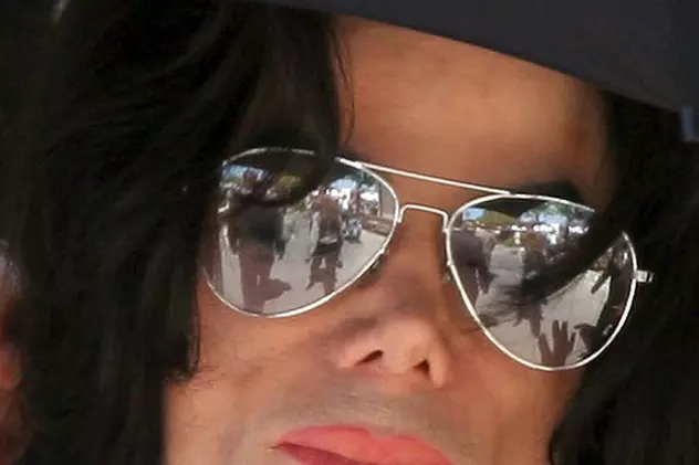 Presupusa "soţie secretă" a lui Michael Jackson nu primeşte bani din averea starului