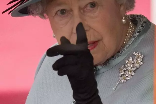 Regina Elisabeta a-II-a cere să i se mărească salariul
