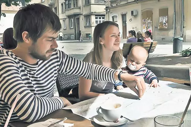 Cu bebeluşul, în călătorie 6 luni prin Europa