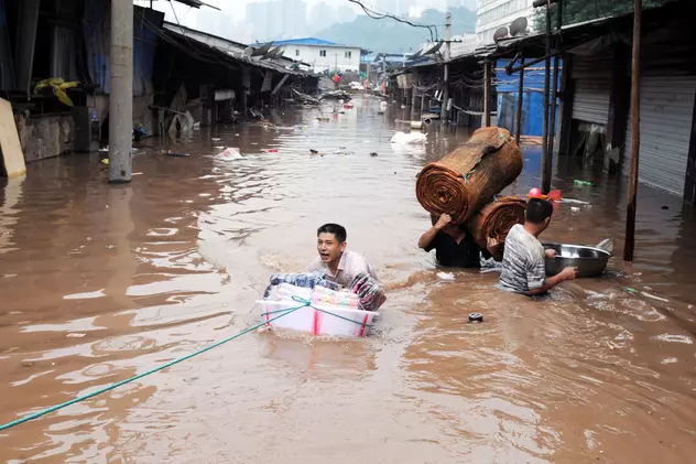 Peste 700 de morţi în China, în urma inundaţiilor
