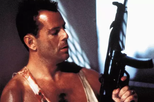 Bruce Willis va mai juca în două părţi ale filmului "Greu de ucis"