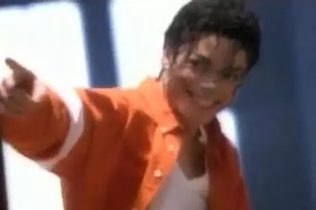 Mingea de baschet folosită de Michael Jackson în videoclipul piesei "Jam", vândută cu 294.000 dolari