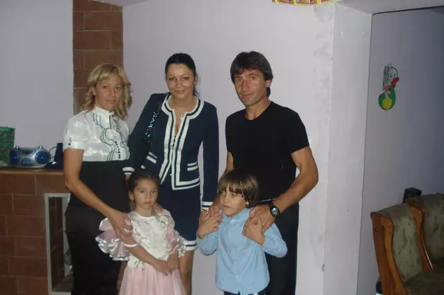 Ilie Năstase şi Brigitte, iubita lui, au ajutat-o cu 30.000 de euro pe fetiţa soţilor Rotariu