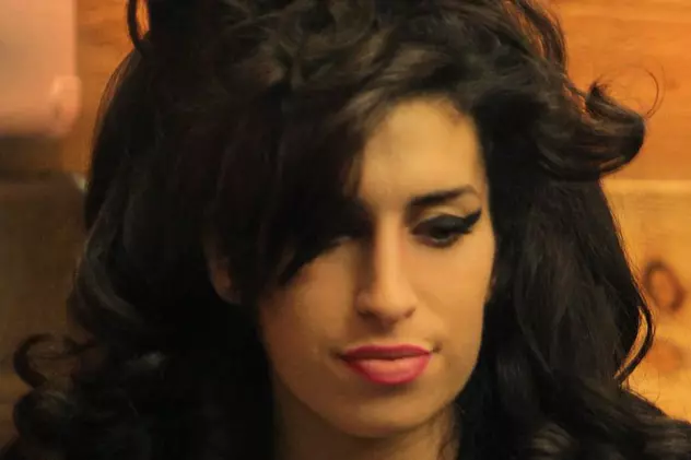 Amy Winehouse a învăţat să gătească şobolani