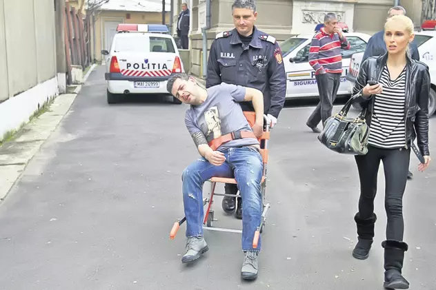 Iubitul Andreei Spătaru susţine că a fost bătut de poliţişti: «M-au cotonogit în drum spre secţie»