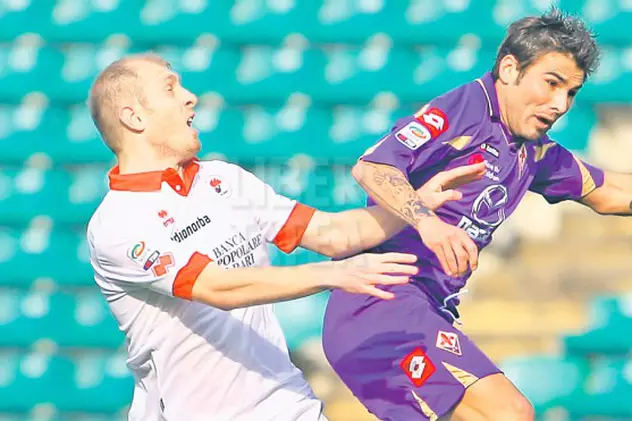 Adrian Mutu s-a zbătut ca peştele pe uscat în meciul Bari - Fiorentina, scor 1-1