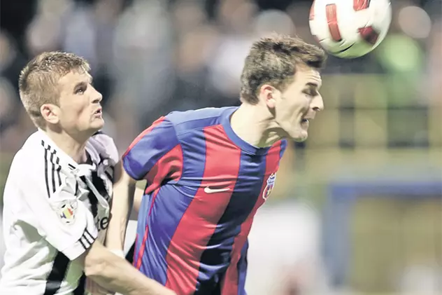 Ovidiu Mihalache, fotbalistul care «a îngropat» Steaua, a fost achiziţionat direct de pe aeroport, cu 5.000 €