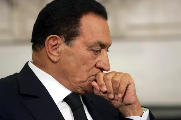 Hosni Mubarak, judecat pentru corupţie şi crime