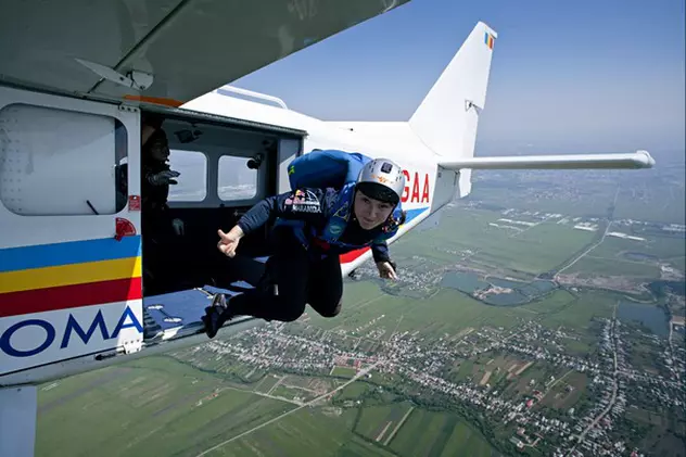 Foto | Andreea Pădurean, campioana României la paraşutism