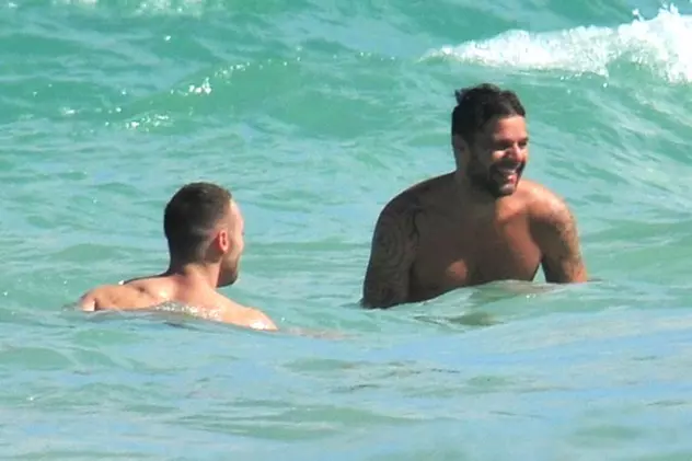 Foto | Ricky Martin, surprins cu iubitul în vacanţă