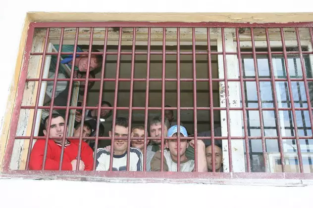 EXCLUSIV. Pușcăriașii cuminți vor sta mai puțin la carceră