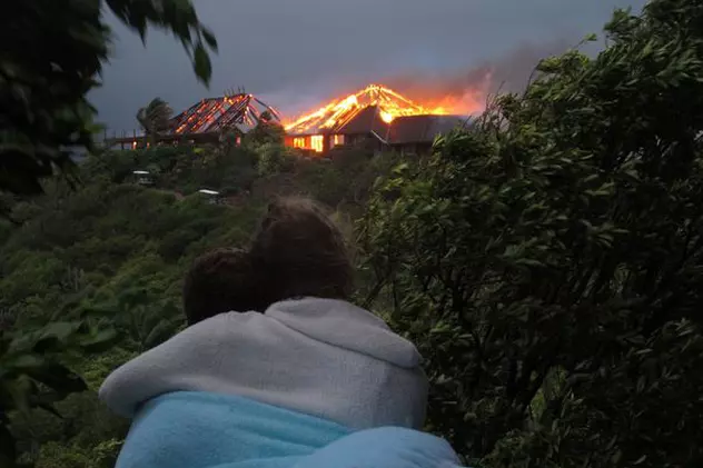 Foto | Cât curaj! Kate Winslet a salvat o femeie dintr-un incendiu