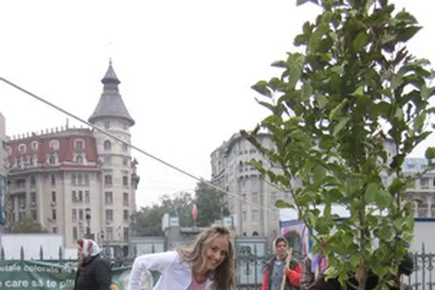 Foto | Vezi ce prezentatoare Prima Tv are o viteză record la plantat copaci!