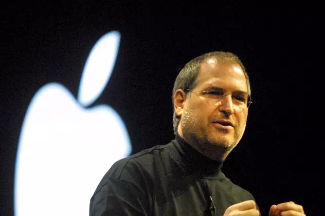 Cartea în care este prezentată viaţa lui Steve Jobs, best-seller în America