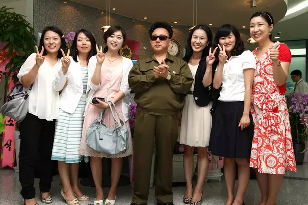 Incredibila poveste a sosiei lui Kim Jong-Il: "Mă simt gol, ca şi cum o parte din mine a murit" | FOTO