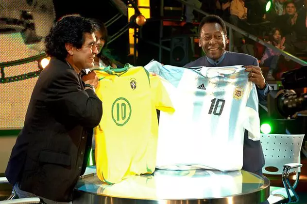 Maradona îl atacă din nou pe Pele: "Să se întoarcă la muzeu şi să ia medicamentul bun"