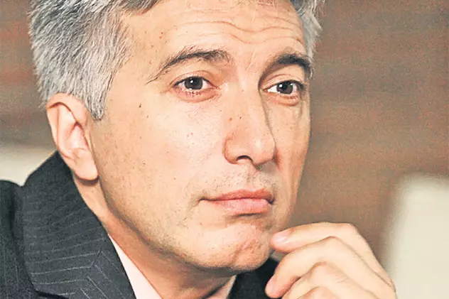 Premierul Răzvan Mihai Ungureanu are un playboy drept consilier de imagine, pe Cătălin Căţoiu: "În ultimii 30 de ani mă ocup cu femeile"