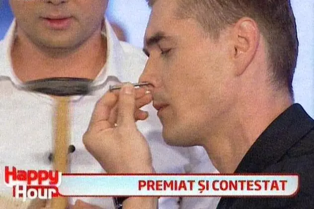 FASCINANT și ÎNFIORĂTOR! Cristian Gog, câștigătorul concursului "Românii au talent", și-a bătut un cui de 10 cm în nas și... | FOTO 