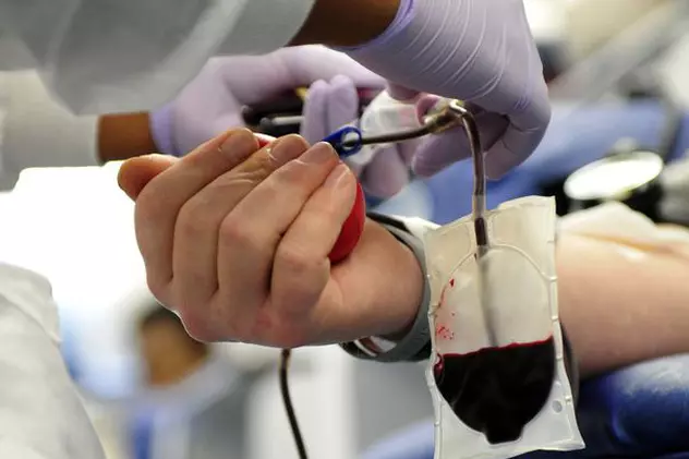 Festivalul UNTOLD, premiat la Cannes pentru campania «Pay With Blood/Plătește cu sânge»