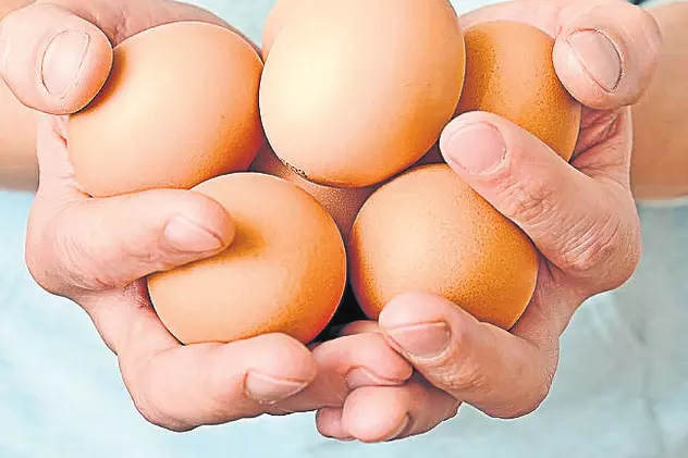Colesterolul îţi dă bătăi de cap? Mănâncă mai multe ouă