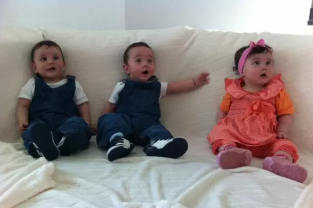 Uite ce frumoşi şi haioşi sunt tripleţii Nicoletei Luciu! | FOTO