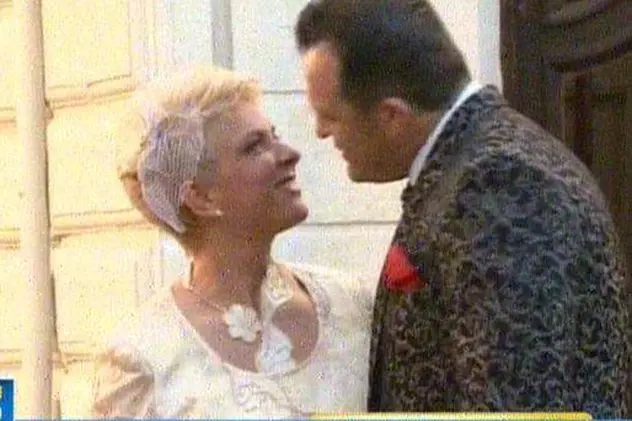 Love is in the air! Teo radiază în ziua nunţii. Uite cum arată în rochie de mireasă! |  Foto