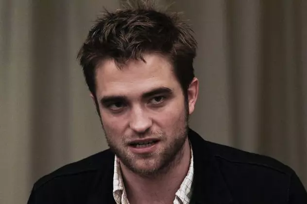 Amintirile îl chinuiesc: Robert Pattinson vinde casa în care a locuit cu Kristen Stewart