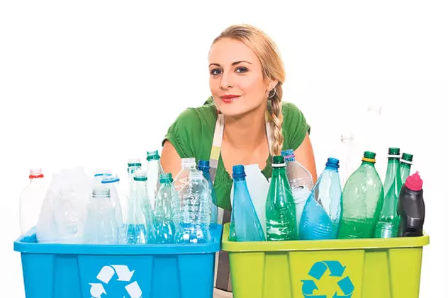 Reciclează resturile din gospodărie! Sticla din plastic poate deveni pâlnie sau căuş, iar zaţul de cafea alungă mirosul de ţigară