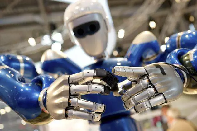 Iulian Stanciu, șeful eMag:, spune că ”roboții vor înlocui oamenii atunci când salariile vor ajunge la 1.000 de euro”. Robot