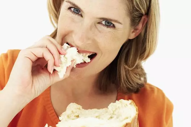 Pâinea albă chiar este nocivă sau e doar o invenție a nutriționiștilor? Vezi ce spun studiile!