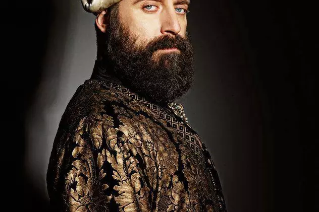 Ce spune Halit Ergenc, actorul principal din "Suleyman Magnificul, despre ZVONURILE că ar avea probleme în CĂSNICIE