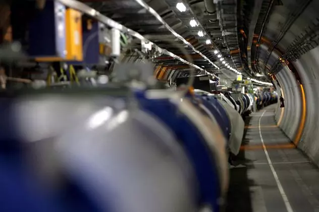 'Bosonul Higgs' arată că Universul nu mai are mult de trăit