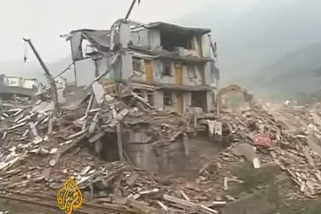 CUTREMUR DEVASTATOR în China: cel puţin 100 de morţi şi 2.000 de răniţi | VIDEO
