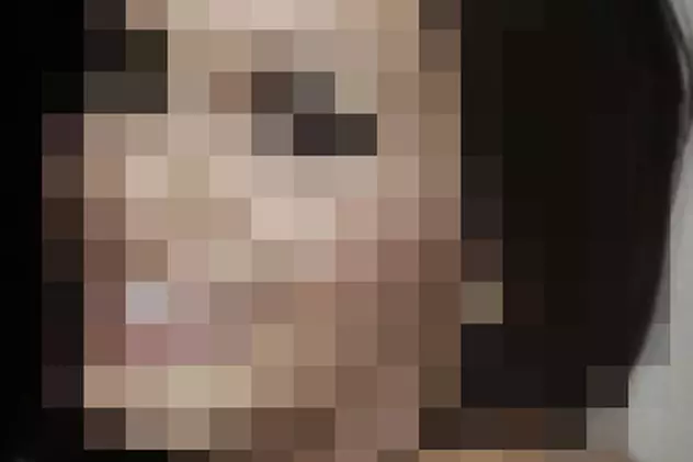 Ce vedetă de la noi îşi arată sânii goi pe Facebook! Intră să o vezi în toată splendoarea! | FOTO