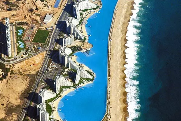 Cea mai mare piscina din lume are un kilometru lungime şi 35 de metri adâncime! Află unde e situată!