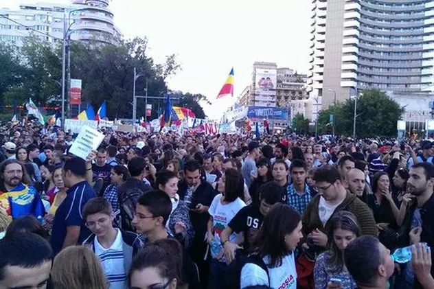 Ponta a scos minerii din subteran, la Bucureşti protestatarii au blocat centrul Capitalei. 13.000 de persoane se opun proiectului de la Roşia Montantă