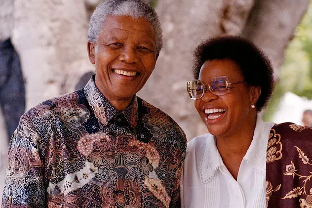 Nelson Mandela A MURIT | Nelson Mandela a lăsat în urma lui O FAMILIE NUMEROASĂ: 6 copii, 17 nepoţi şi 14 strănepoţi! La 80 de ani, S-A CĂSĂTORIT A TREIA OARĂ!